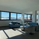 The View Luxury With Pool 公寓 扎达尔
