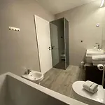 The View Luxury With Pool 公寓 扎达尔