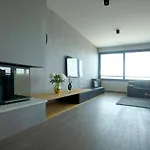 The View Luxury With Pool 公寓