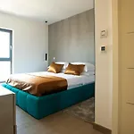 The View Luxury With Pool * 扎达尔