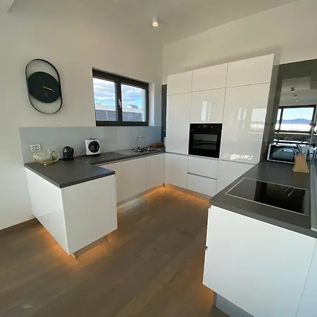 The View Luxury With Pool Apartment Zadar