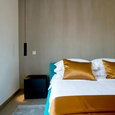 The View Luxury With Pool Apartment *