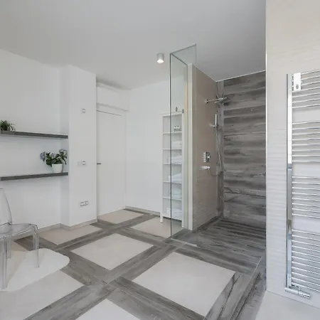 The View Luxury With Pool Apartment Zadar