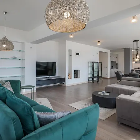 Apartment The View Luxury With Pool