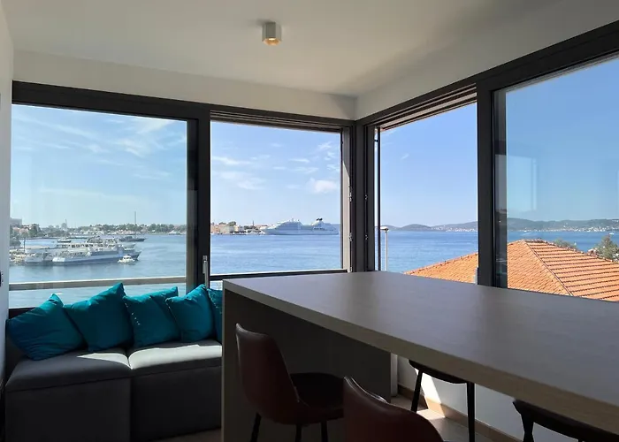 The View Luxury With Pool Apartment