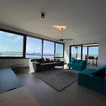 The View Luxury With Pool Zára