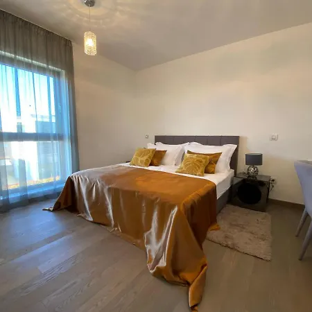 The View Luxury With Pool Zara