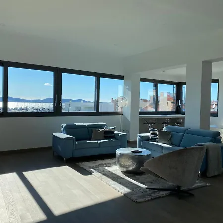 The View Luxury With Pool 公寓 扎达尔