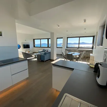 The View Luxury With Pool Apartmán