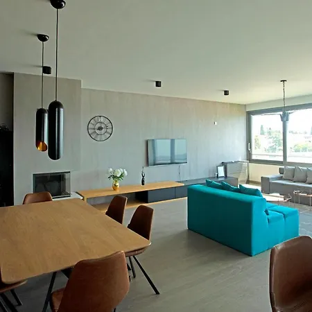 The View Luxury With Pool Appartamento