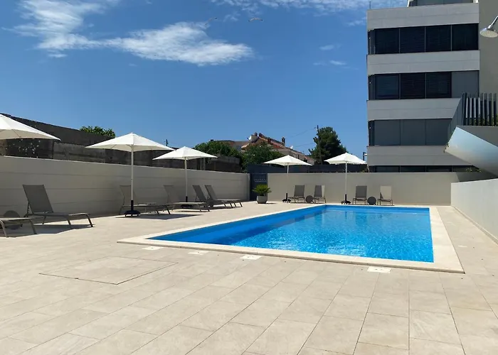 Апартаменти The View Luxury With Pool Задар