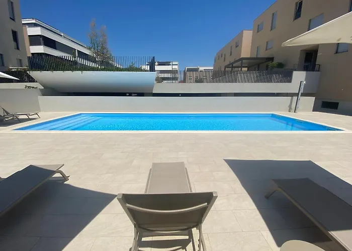 The View Luxury With Pool Апартаменти