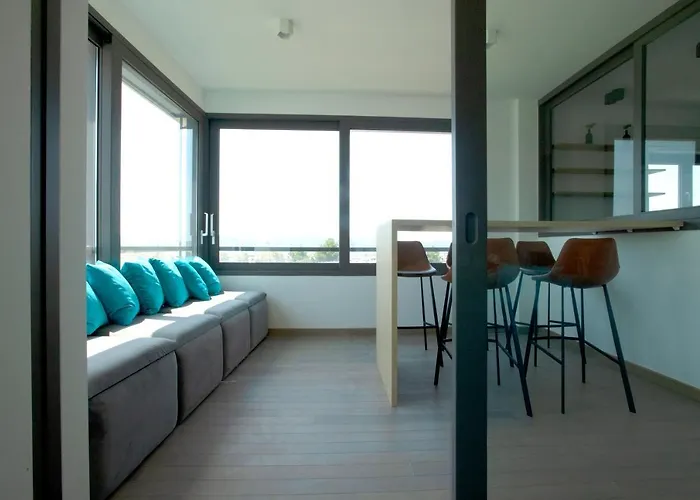 Апартаменти The View Luxury With Pool